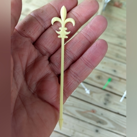 Lot of 7 Vintage Sword  Hors d'Oeuvre Appetizers Cheese Party Picks - Picture 4 of 6